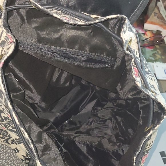 Back pack - Picture 4 of 4